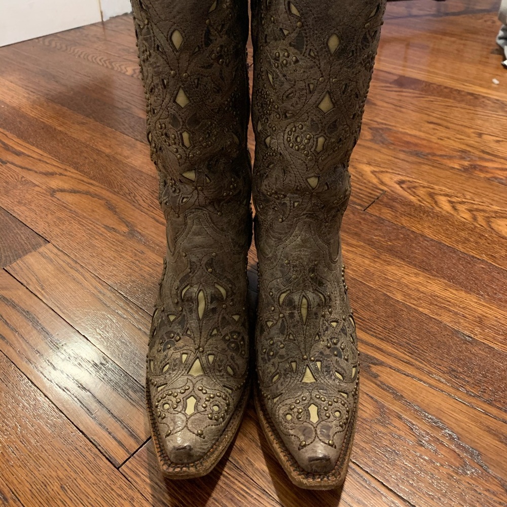 CORRAL VINTAGE INLAY AND STUD WESTERN BOOTS